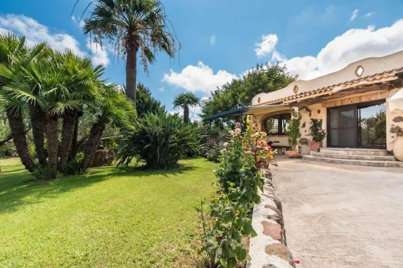 Villa Con Immenso Giardino Orosei