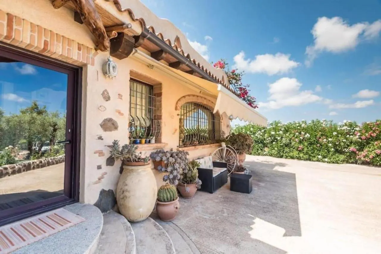 Villa Con Immenso Giardino Orosei