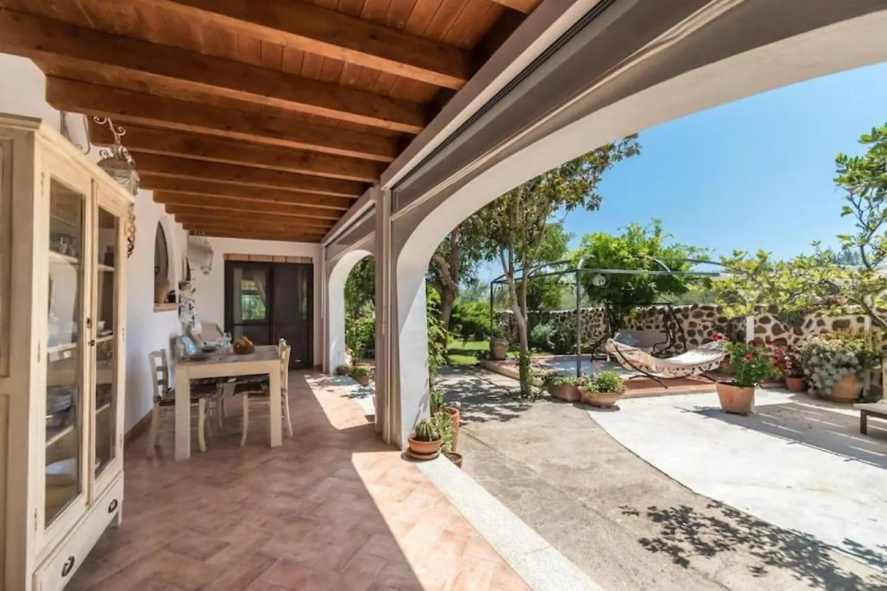 Villa Con Immenso Giardino Orosei