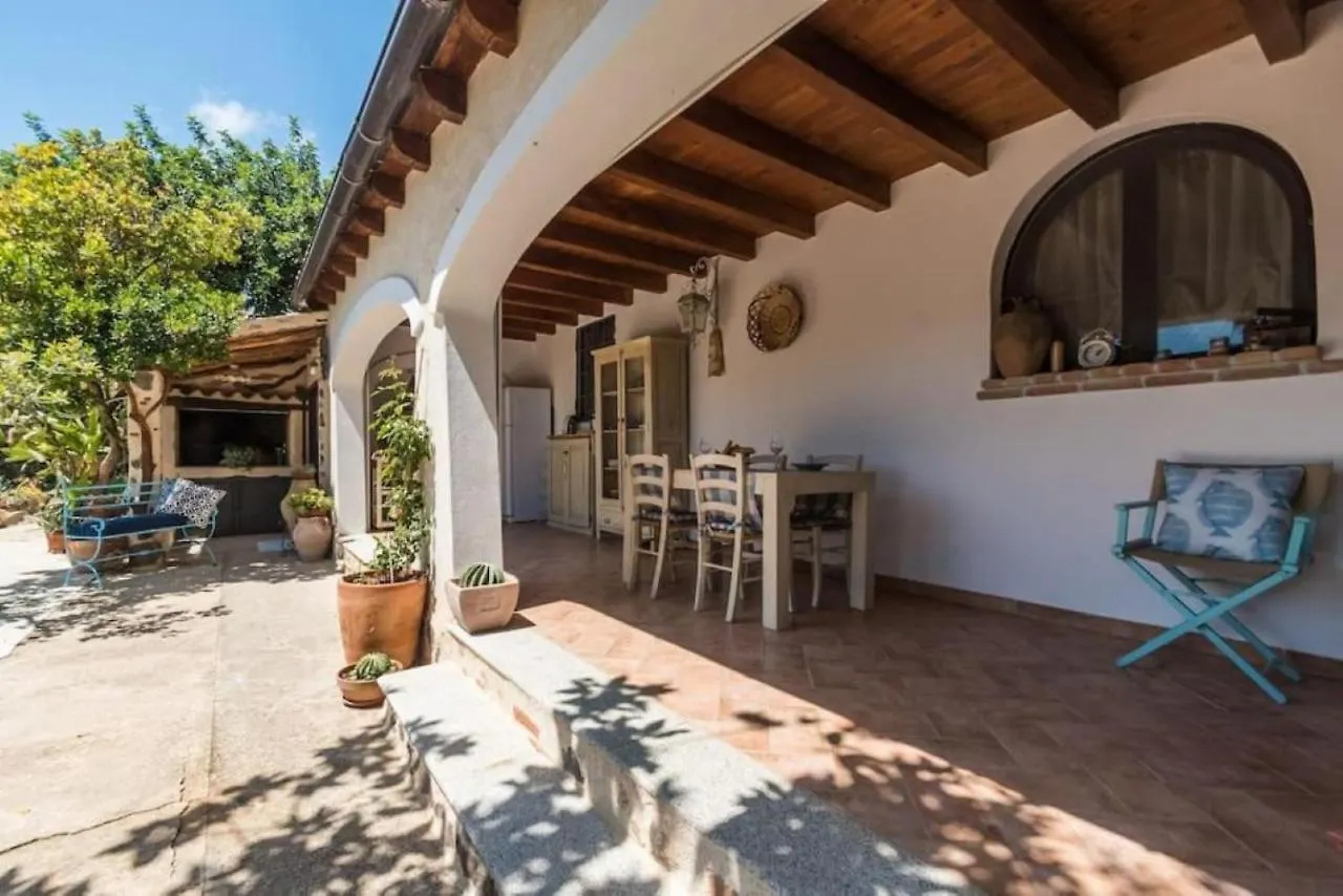Villa Con Immenso Giardino Orosei