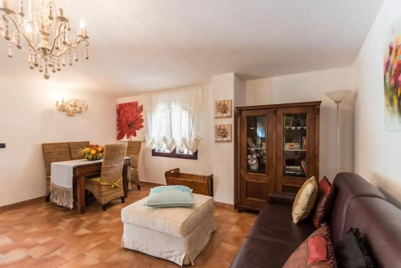 Villa Con Immenso Giardino Orosei
